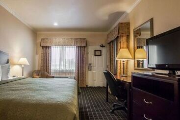 בית מלון כפרי Quality Inn Temecula Valley Wine Country