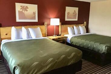 هتل Ramada By Wyndham Butte