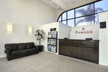 هتل Ramada By Wyndham Oceanside