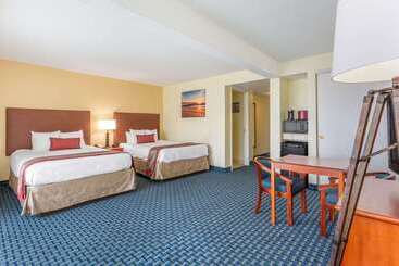هتل Ramada Plaza By Wyndham Virginia Beach Oceanfront