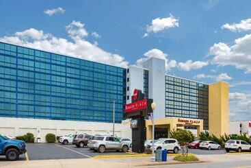 هتل Ramada Plaza By Wyndham Virginia Beach Oceanfront