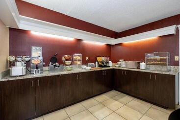 هتل Red Roof Inn Knoxville North  Merchants Drive
