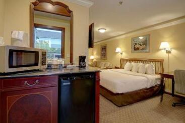 هتل Senator Inn & Spa