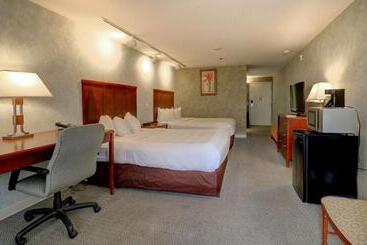هتل Senator Inn & Spa