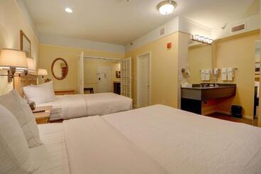 هتل Senator Inn & Spa