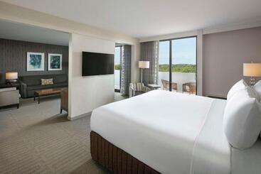 هتل Sonesta Charlotte Lower South End