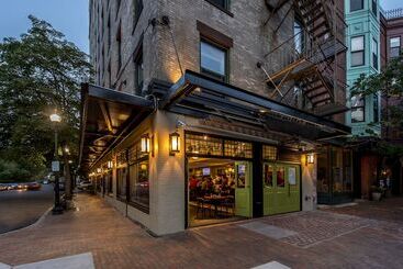 Staypineapple, A Delightful Hotel, South End