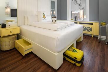 Staypineapple, A Delightful Hotel, South End
