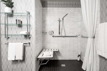 The Allegro Royal Sonesta Hotel Chicago Loop