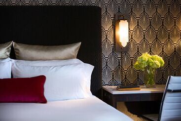 The Allegro Royal Sonesta Hotel Chicago Loop