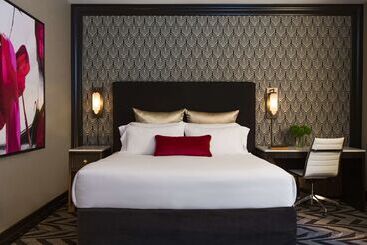 The Allegro Royal Sonesta Hotel Chicago Loop