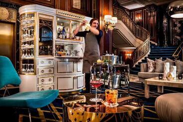 هتل The Blackstone, Autograph Collection