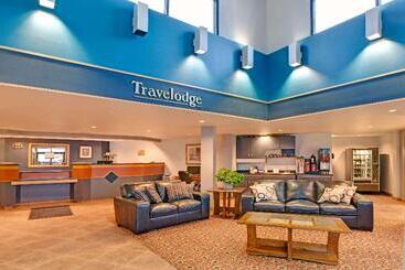 هتل Travelodge By Wyndham Rapid City