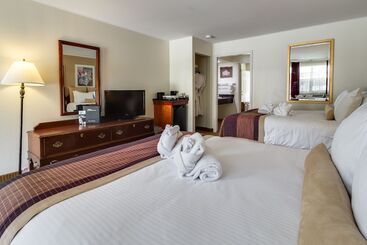 هتل Twin Peaks Lodge & Hot Springs
