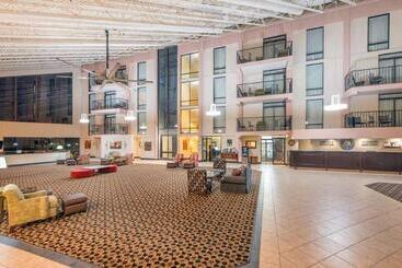 هتل Wyndham Garden Stillwater