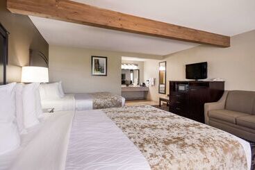 مُتل Best Western Weston Inn