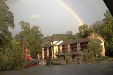 Resort Brookside Lodge