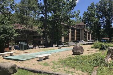 Resort Brookside Lodge