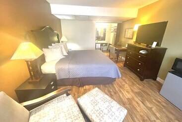 استراحتگاه Eureka Springs Heritage Motel