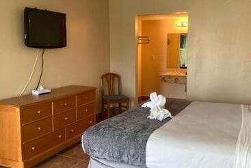 Altamonte Springs Hotel And Suites