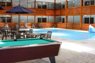 هتل Barkers Island Inn Resort & Conference Center