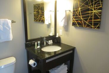 Отель Best Western Harvest Inn & Suites