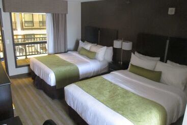 Отель Best Western Harvest Inn & Suites