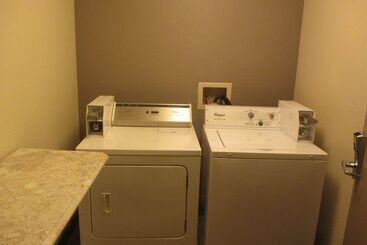 Отель Best Western Harvest Inn & Suites