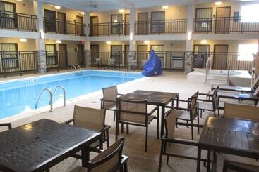 Отель Best Western Harvest Inn & Suites