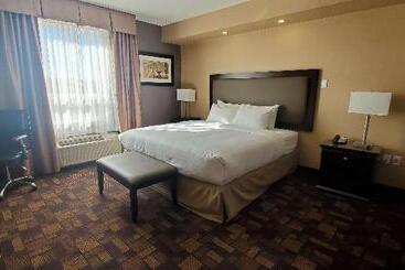Отель Best Western Harvest Inn & Suites