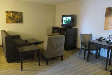 Отель Best Western Harvest Inn & Suites