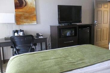 Отель Best Western Harvest Inn & Suites