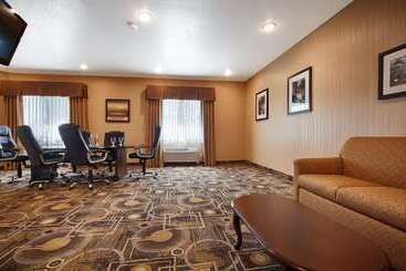 Best Western San Dimas Hotel & Suites