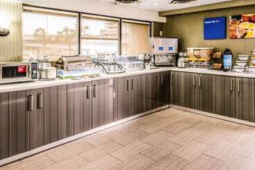 هتل Comfort Inn Downtown Charleston