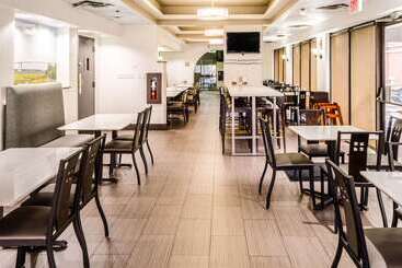 هتل Comfort Inn Downtown Charleston