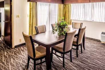 هتل Comfort Inn Downtown Charleston