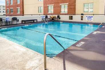 هتل Comfort Inn Downtown Charleston