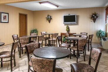 هتل Comfort Inn Maumee  Perrysburg Area