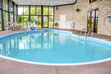 هتل Comfort Inn Maumee  Perrysburg Area