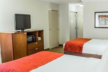 هتل Comfort Inn Fayetteville West Near Fort Liberty
