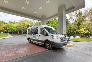 Clarion Hotel & Suites Bwi Airport North