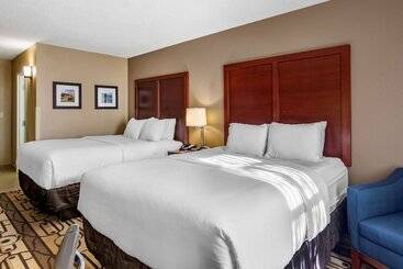 هتل Comfort Inn & Suites