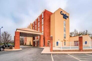 هتل Comfort Inn & Suites