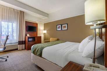 هتل Comfort Inn Rutland   Killington