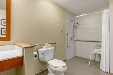 هتل Comfort Inn Rutland   Killington