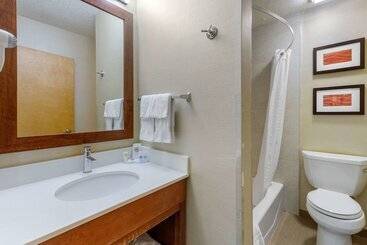 هتل Comfort Inn Rutland   Killington