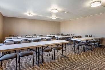هتل Comfort Inn University