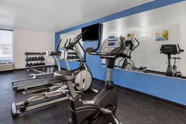 هتل Comfort Inn University