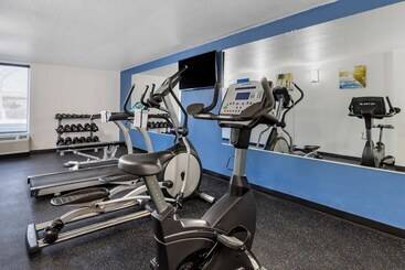 هتل Comfort Inn University
