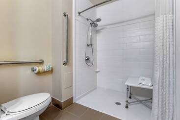 هتل Comfort Inn University